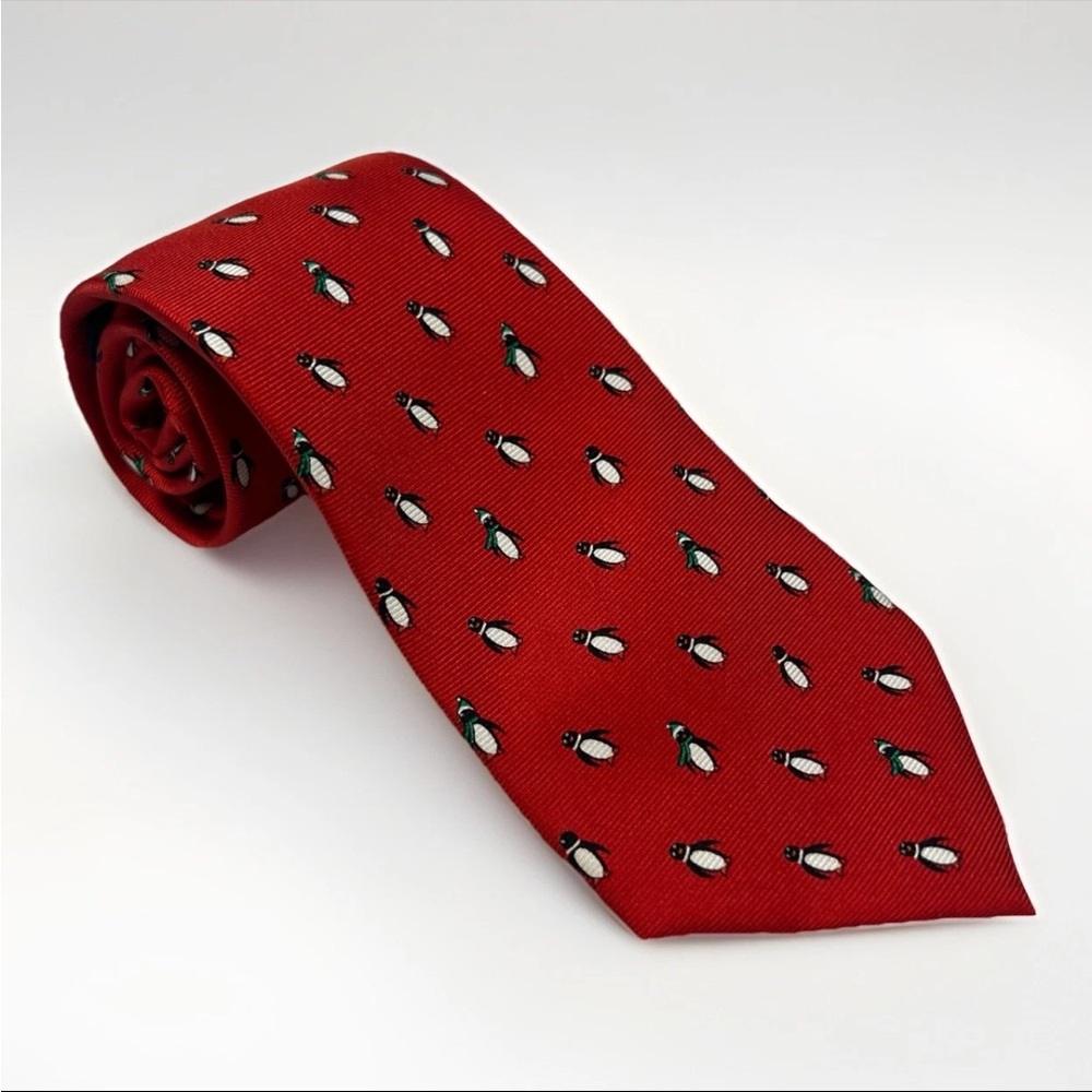 Tommy Hilfiger Red Penguin Tie 100% Silk Holiday Christmas Mens Classic Tie Club